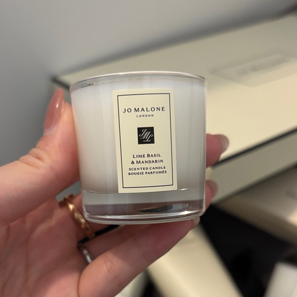 Jo Malone Lime Basil & Mandarin mini White Candle